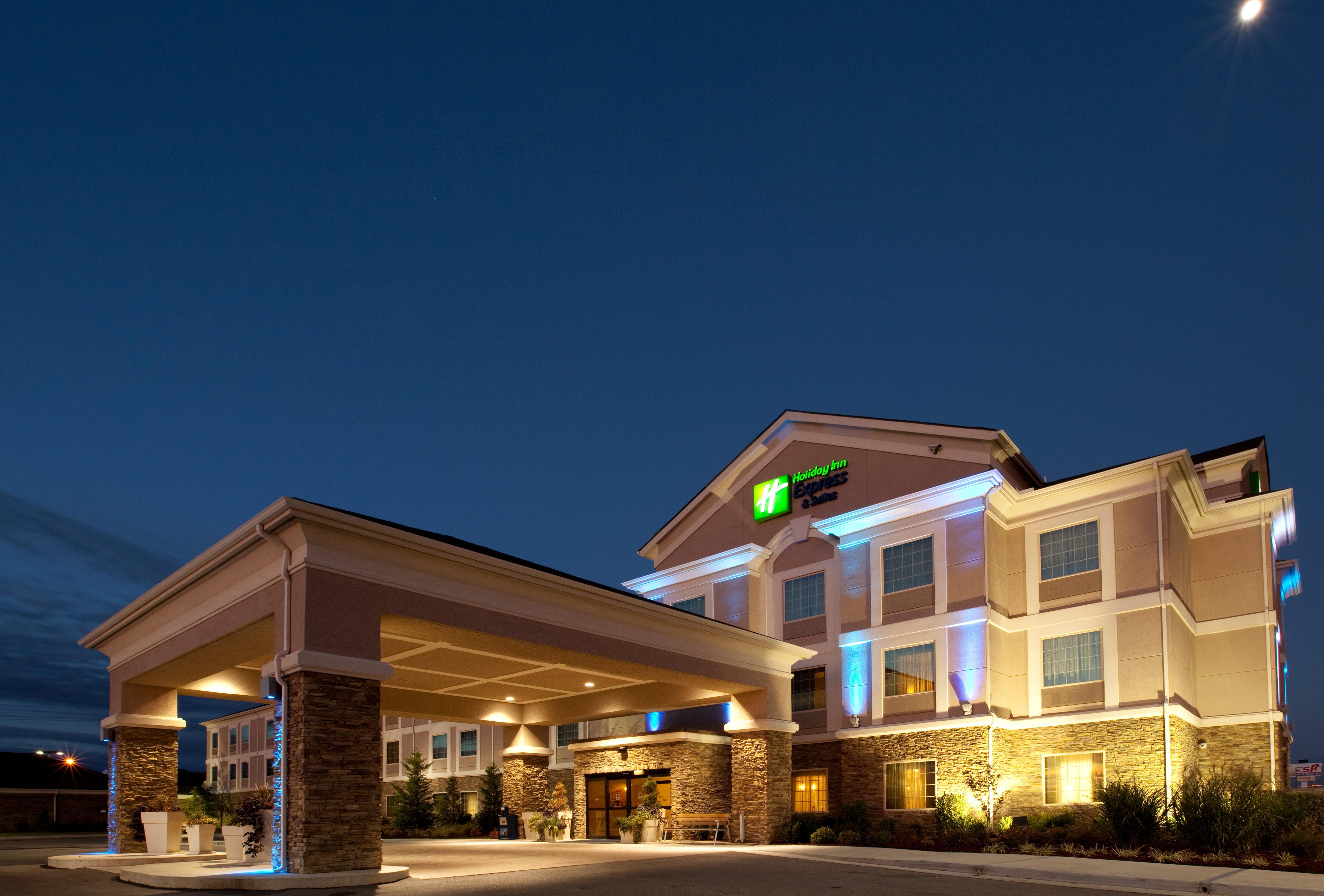 Holiday Inn Express Hotel And Suites Ada By Ihg Exterior photo