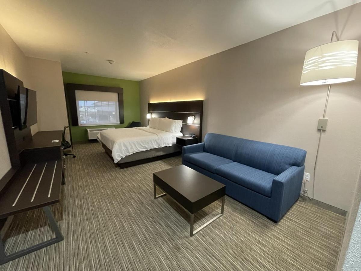 Holiday Inn Express Hotel And Suites Ada By Ihg Exterior photo